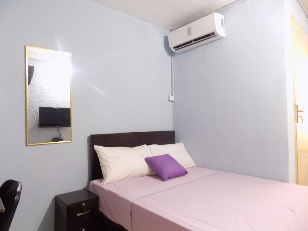 Posh Apartments And Hotel อีเคจา ภายนอก รูปภาพ