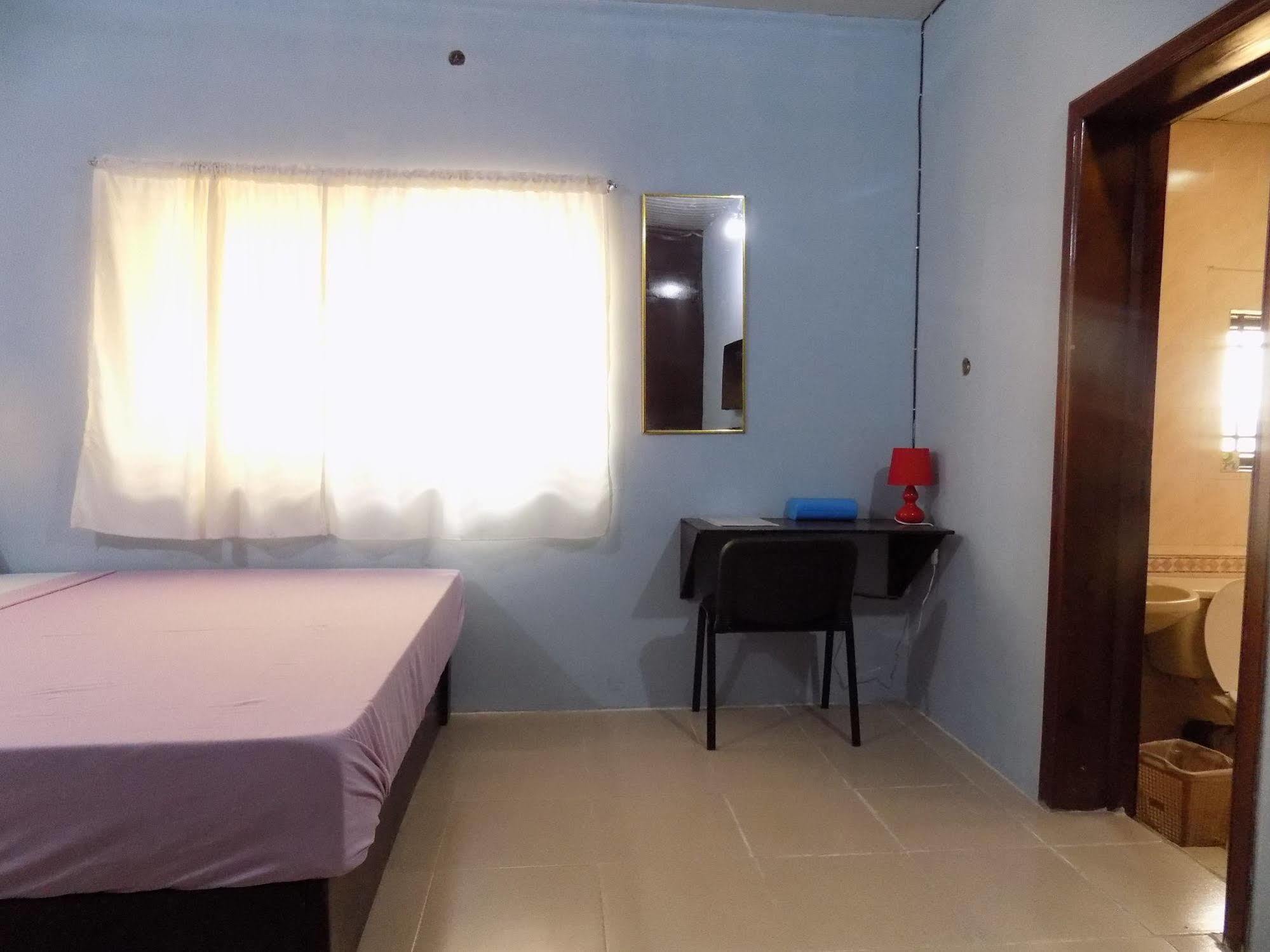 Posh Apartments And Hotel อีเคจา ภายนอก รูปภาพ